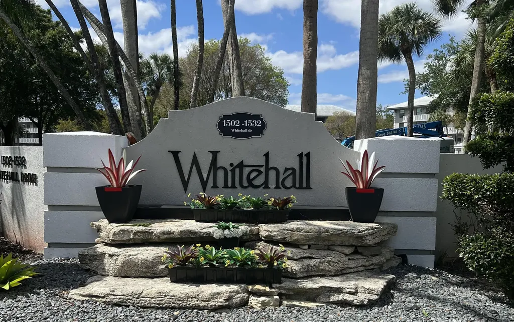1526 Whitehall Drive Davie FL 33324
