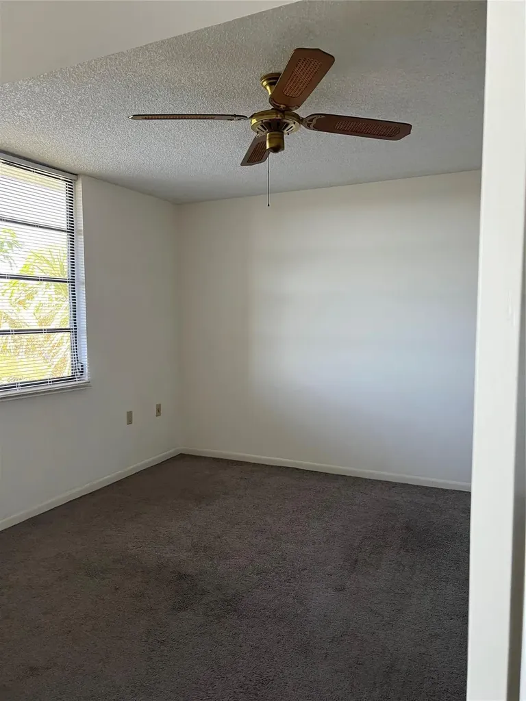 1526 Whitehall Drive Davie FL 33324