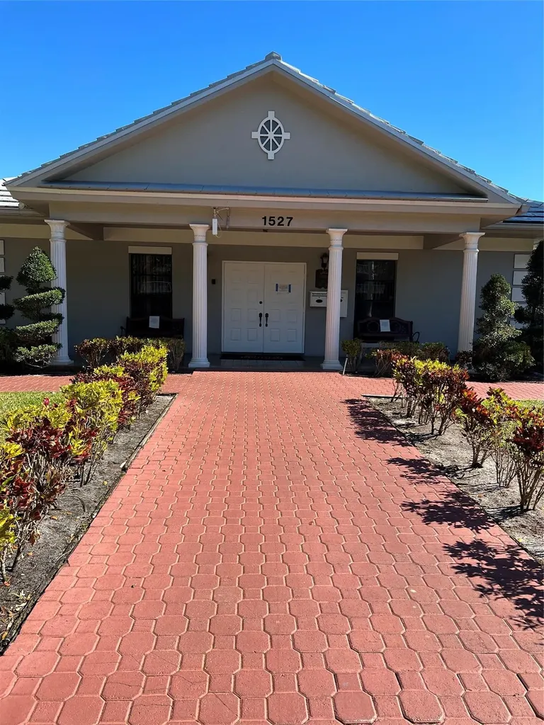 1526 Whitehall Drive Davie FL 33324