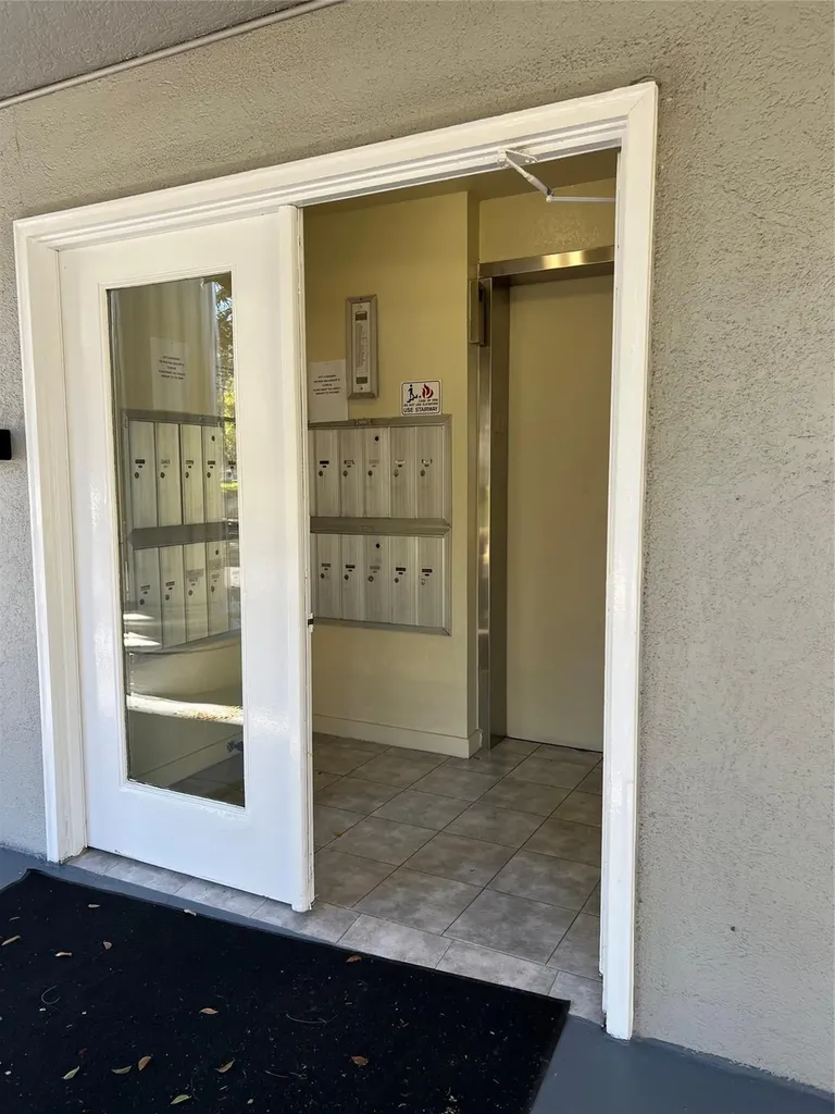 1526 Whitehall Drive Davie FL 33324