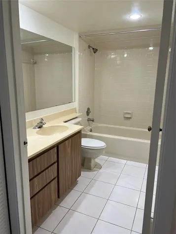 1526 Whitehall Drive Davie FL 33324