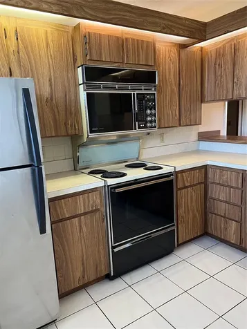 1526 Whitehall Drive Davie FL 33324