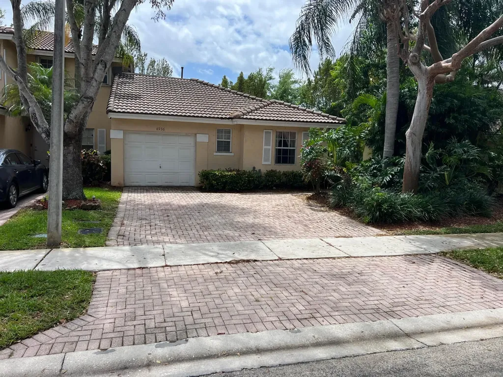 8936 NW 53rd Court Sunrise FL 33351