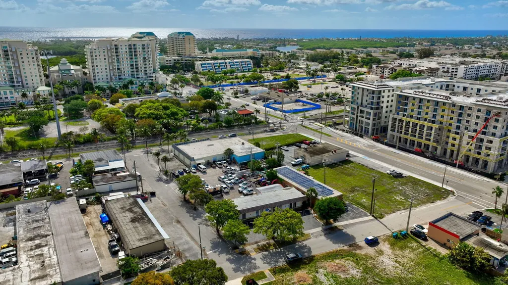 321 N Railroad Avenue Boynton Beach FL 33435