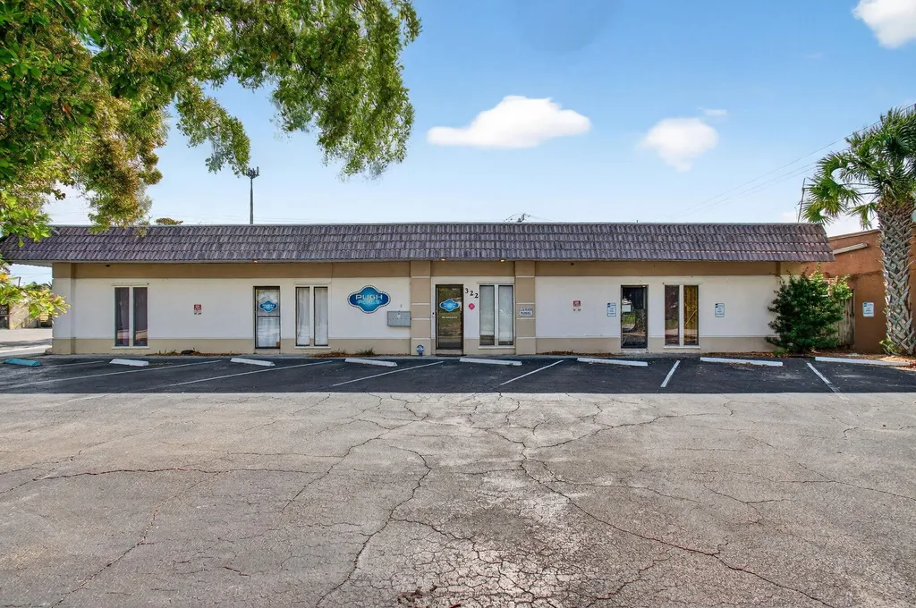 322 NE 3rd Street Boynton Beach FL 33435