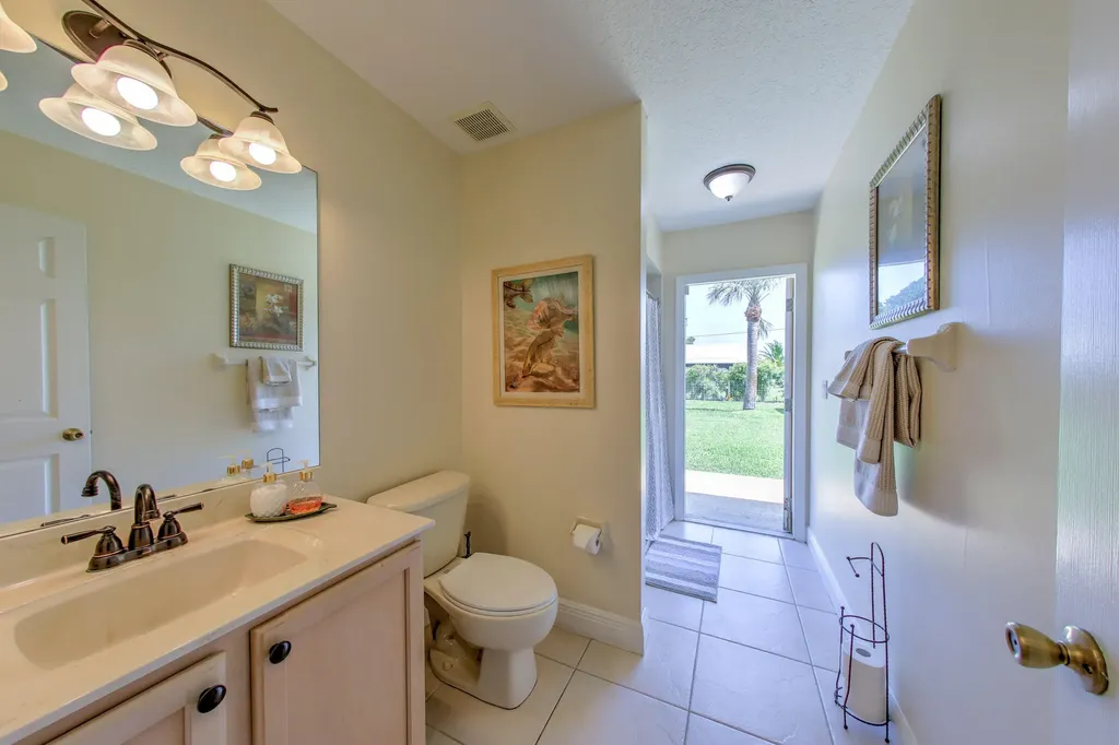 2025 SE Allamanda Drive Port St Lucie FL 34952