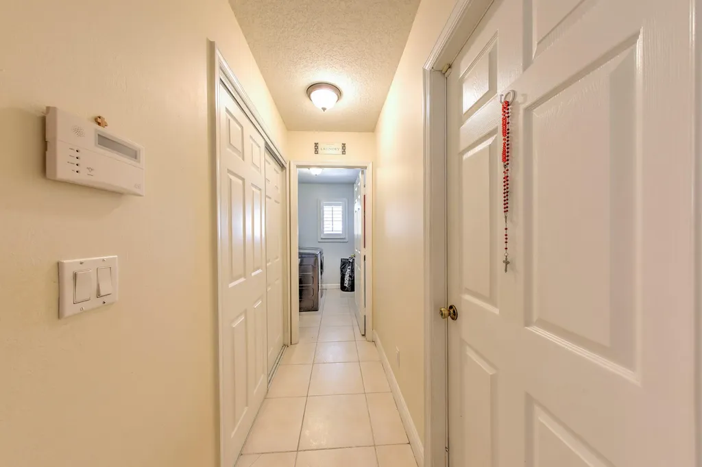2025 SE Allamanda Drive Port St Lucie FL 34952