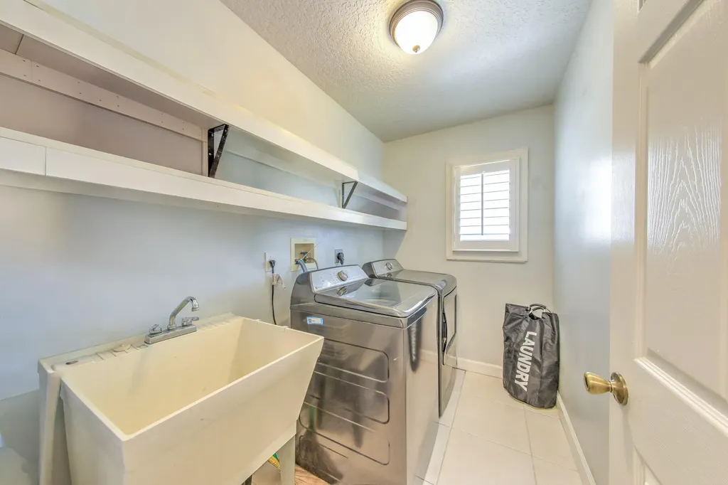2025 SE Allamanda Drive Port St Lucie FL 34952