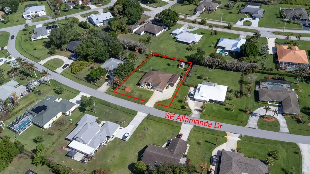 2025 SE Allamanda Drive Port St Lucie FL 34952
