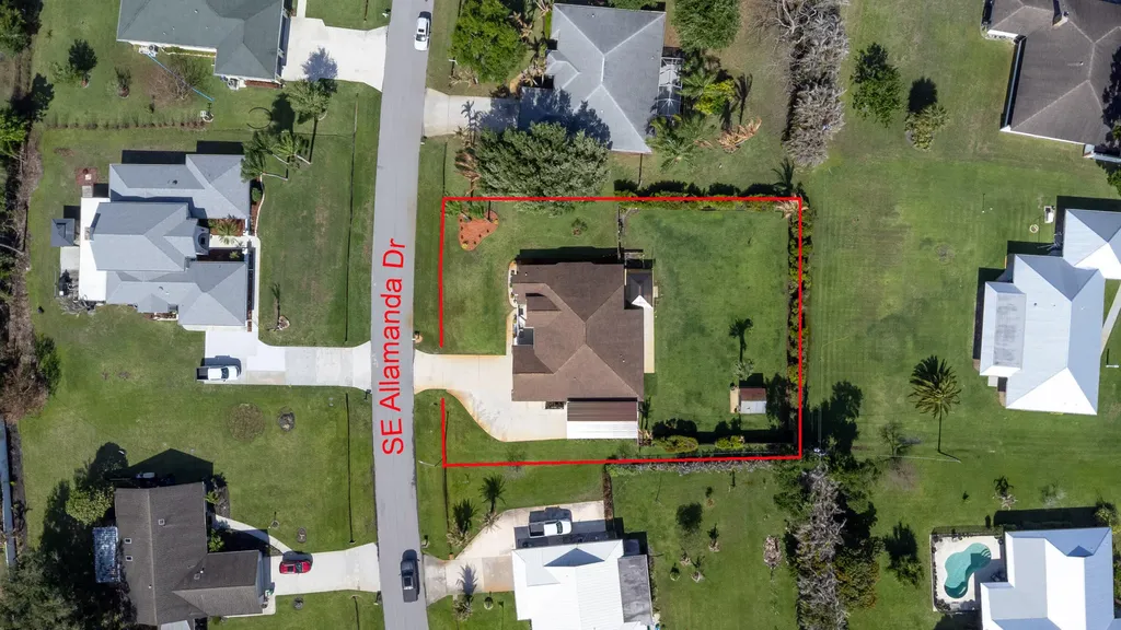 2025 SE Allamanda Drive Port St Lucie FL 34952