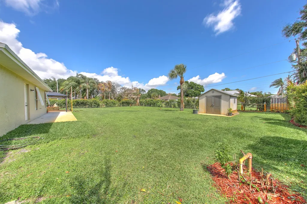 2025 SE Allamanda Drive Port St Lucie FL 34952