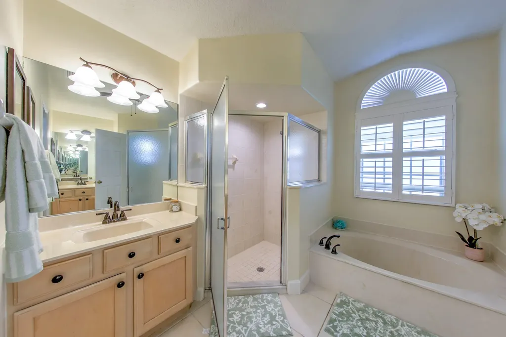 2025 SE Allamanda Drive Port St Lucie FL 34952