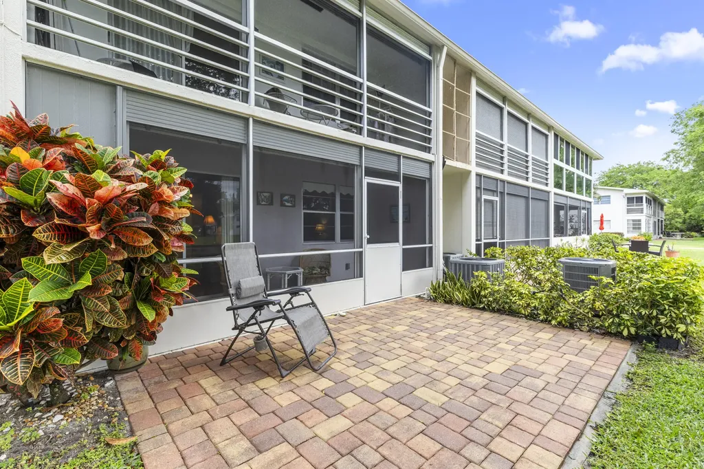 266 Ventnor S Deerfield Beach FL 33442