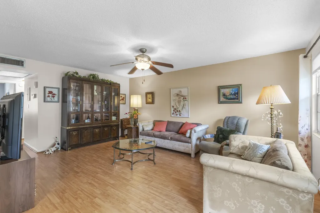266 Ventnor S Deerfield Beach FL 33442