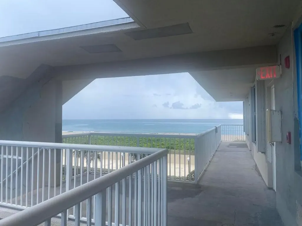 2565 S Ocean Boulevard Palm Beach FL 33480