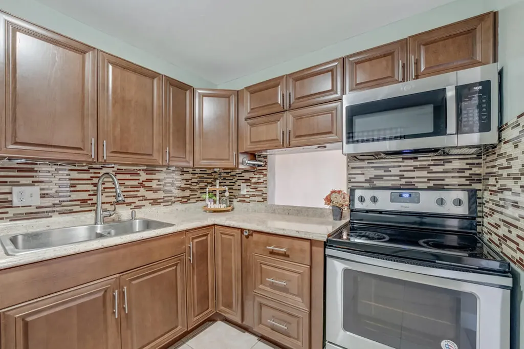 176 Lake Carol Drive West Palm Beach FL 33411
