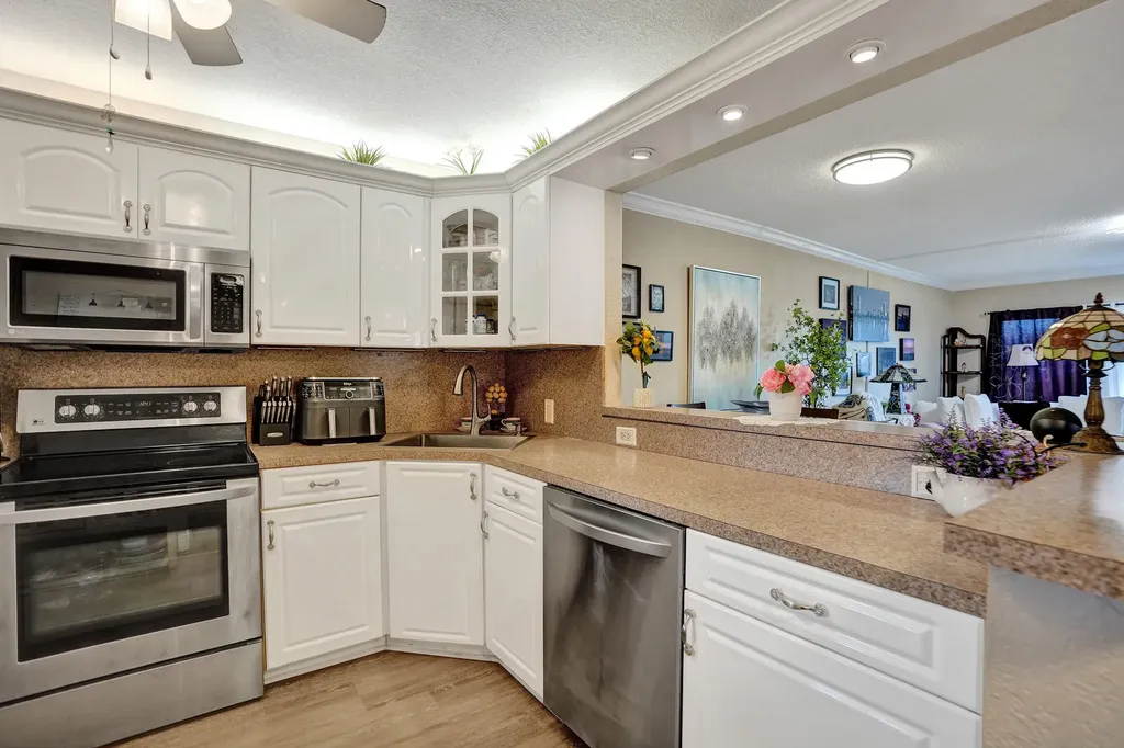 2850 N Palm Aire Drive Pompano Beach FL 33069