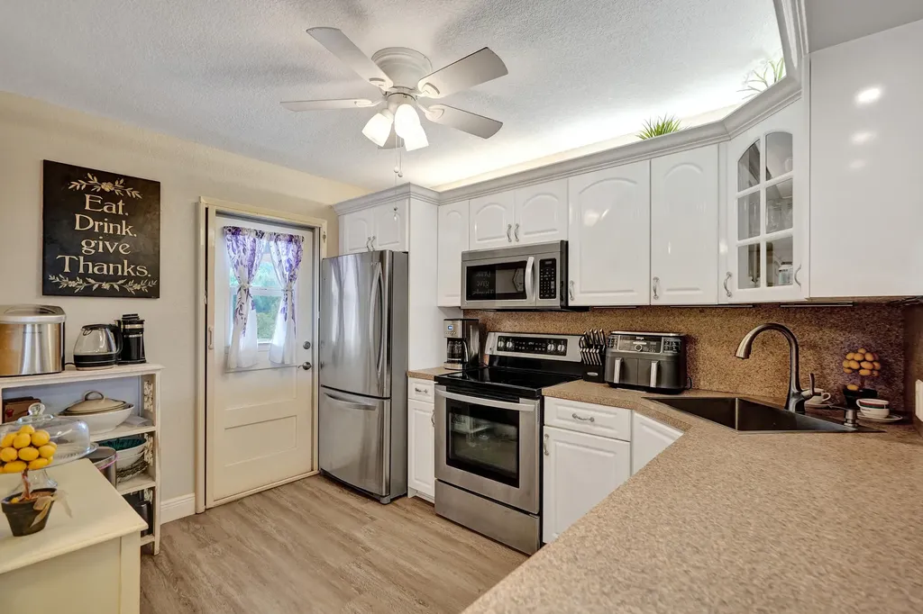 2850 N Palm Aire Drive Pompano Beach FL 33069