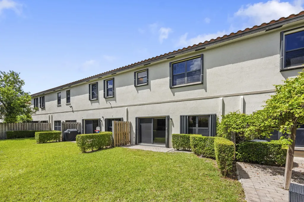 6156 Bangalow Drive Lake Worth FL 33463