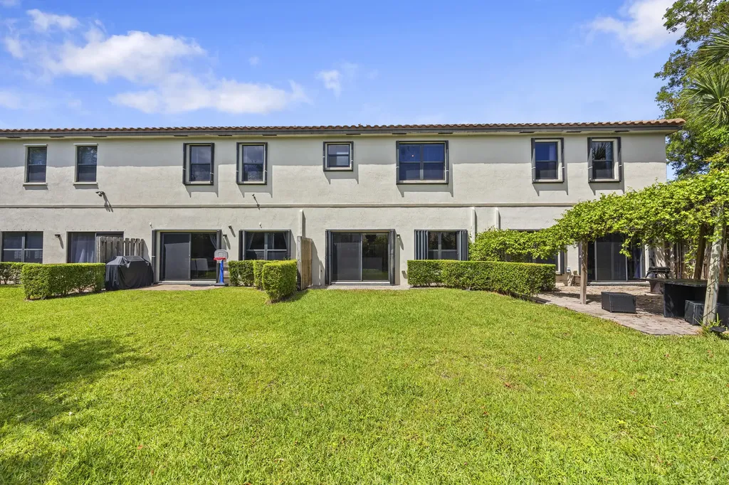 6156 Bangalow Drive Lake Worth FL 33463