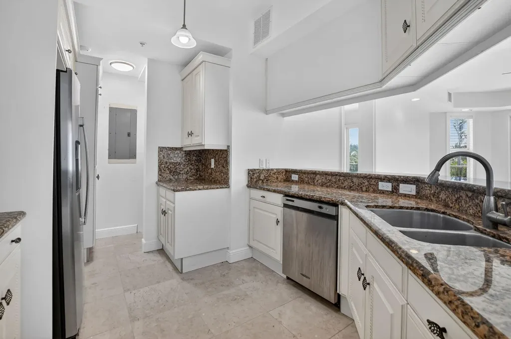 616 SE 20th Avenue Deerfield Beach FL 33441