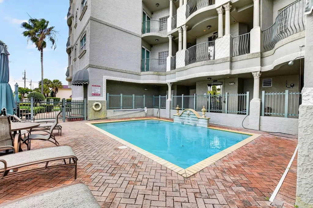 616 SE 20th Avenue Deerfield Beach FL 33441