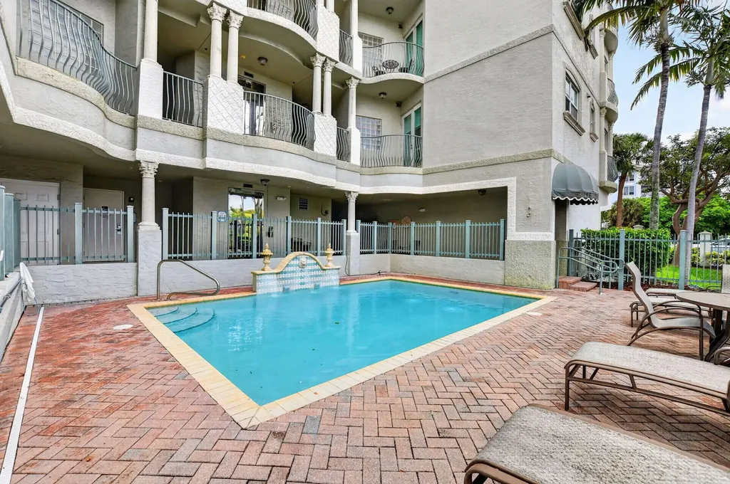 616 SE 20th Avenue Deerfield Beach FL 33441