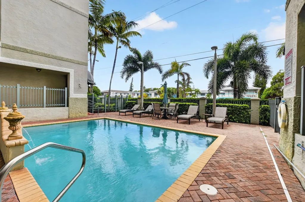 616 SE 20th Avenue Deerfield Beach FL 33441