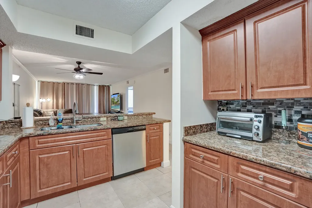8266 NW 24th Street Coral Springs FL 33065