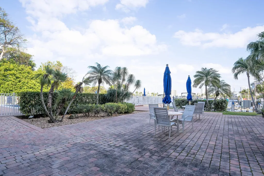 740 S Federal Highway S Pompano Beach FL 33062