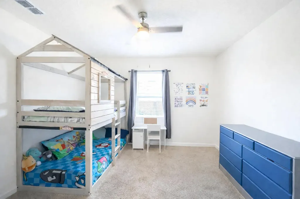 1040 SW Canary Terrace Port St Lucie FL 34953