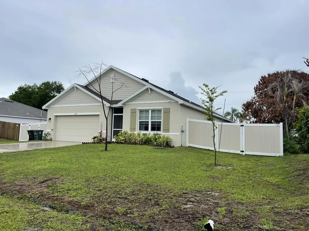1040 SW Canary Terrace Port St Lucie FL 34953