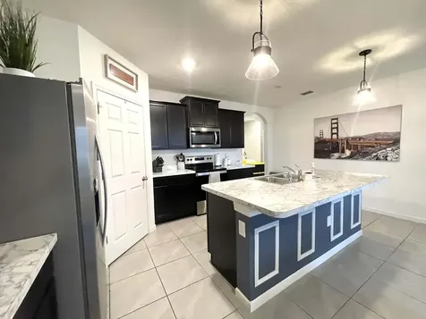 1040 SW Canary Terrace Port St Lucie FL 34953