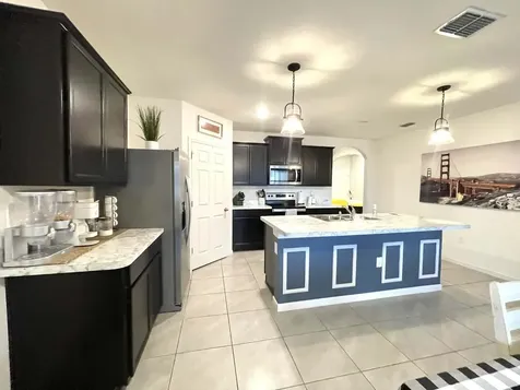 1040 SW Canary Terrace Port St Lucie FL 34953
