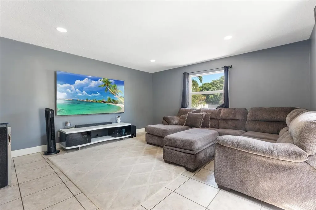 1129 N Andrews Avenue Fort Lauderdale FL 33311