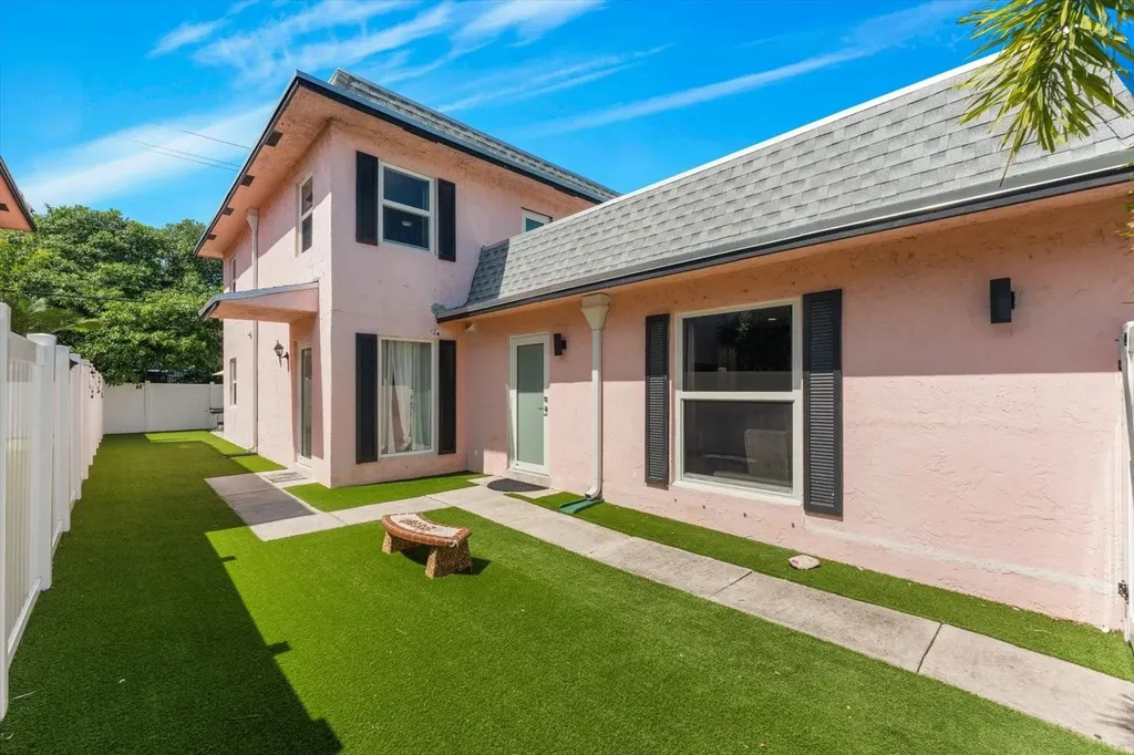 1129 N Andrews Avenue Fort Lauderdale FL 33311
