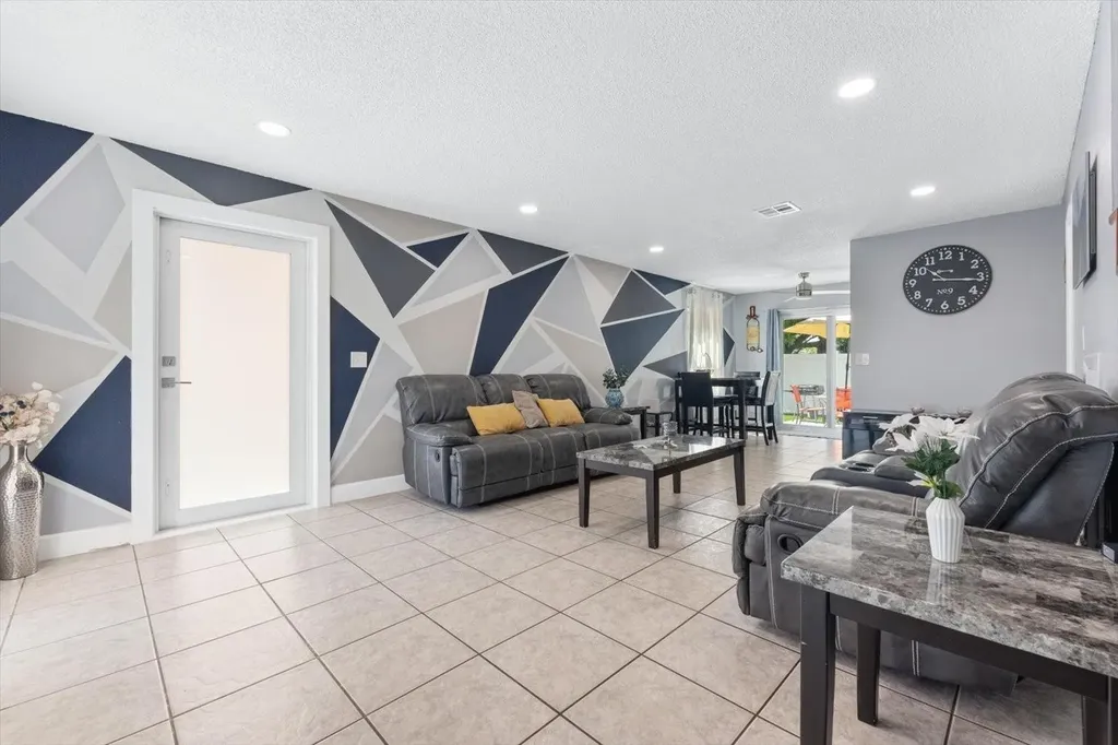 1129 N Andrews Avenue Fort Lauderdale FL 33311