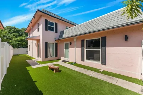1129 N Andrews Avenue Fort Lauderdale FL 33311