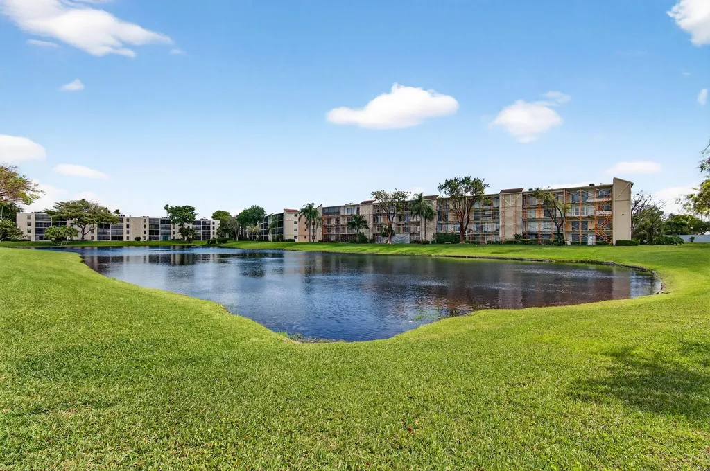 14360 Strathmore Lane Delray Beach FL 33446