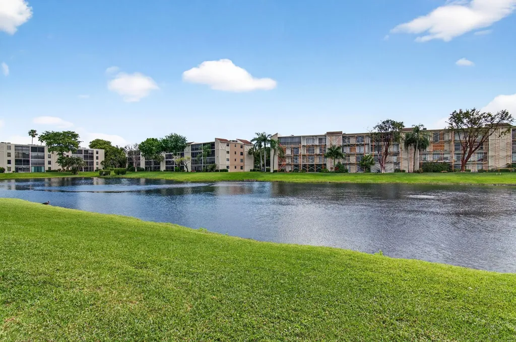 14360 Strathmore Lane Delray Beach FL 33446