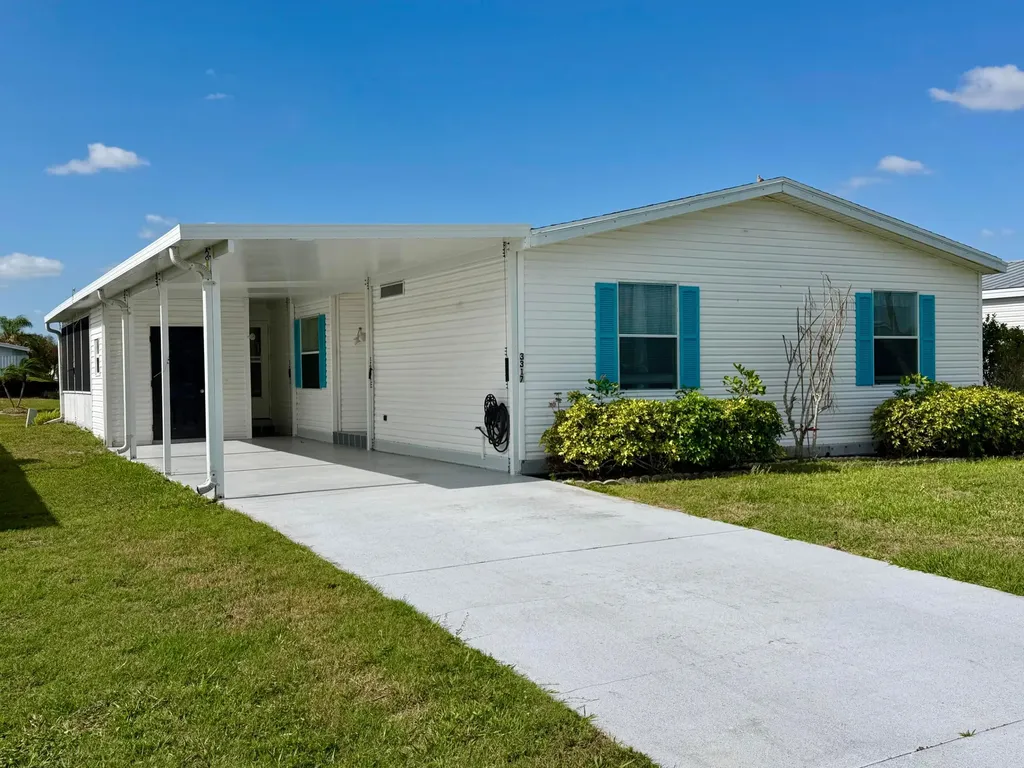 3317 Ironwood Avenue Port St Lucie FL 34952