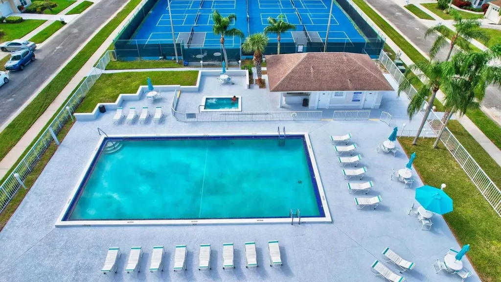 13811 Oneida Drive Delray Beach FL 33446