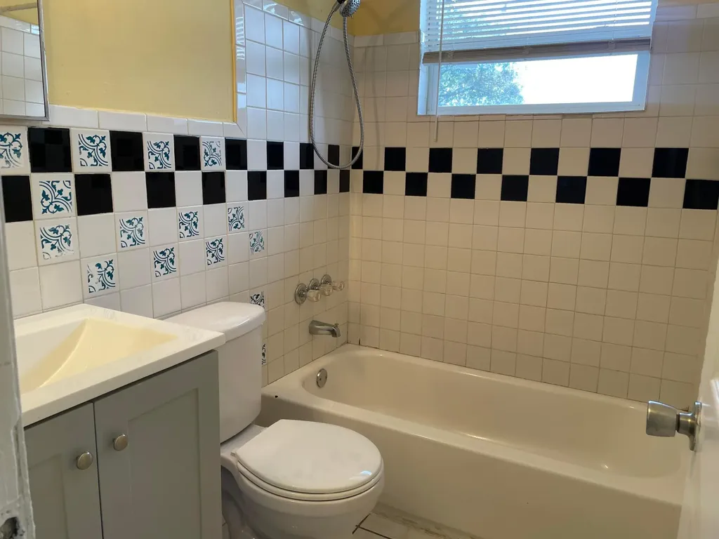 914 4th Street West Palm Beach FL 33401