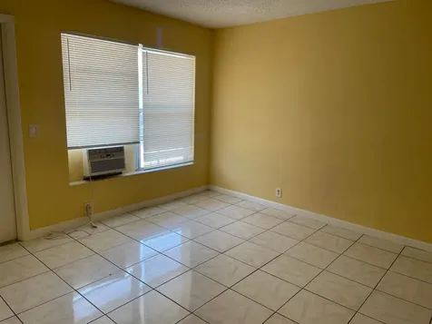 914 4th Street West Palm Beach FL 33401