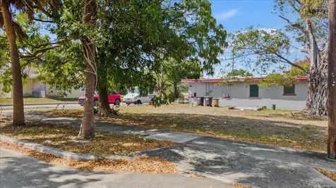 1504 N Sapodilla Avenue West Palm Beach FL 33401