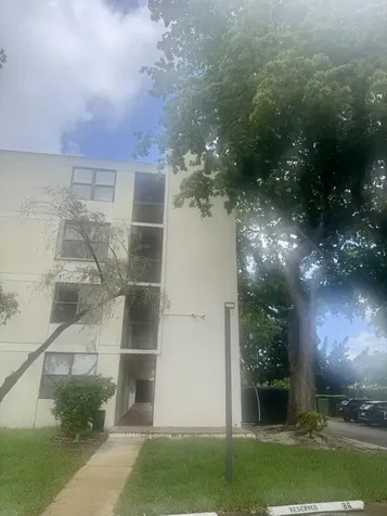 110 Lake Emerald Drive Oakland Park FL 33309