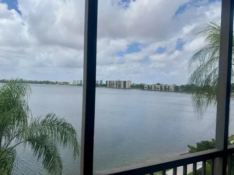 110 Lake Emerald Drive Oakland Park FL 33309