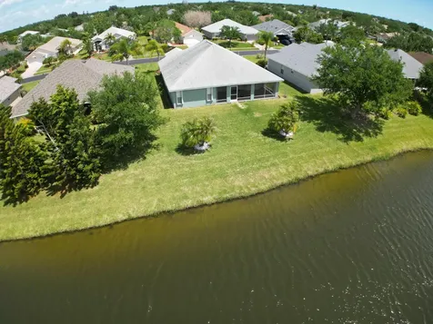 515 S Valencia Circle Circle SW Vero Beach FL 32968