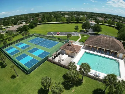 515 S Valencia Circle Circle SW Vero Beach FL 32968