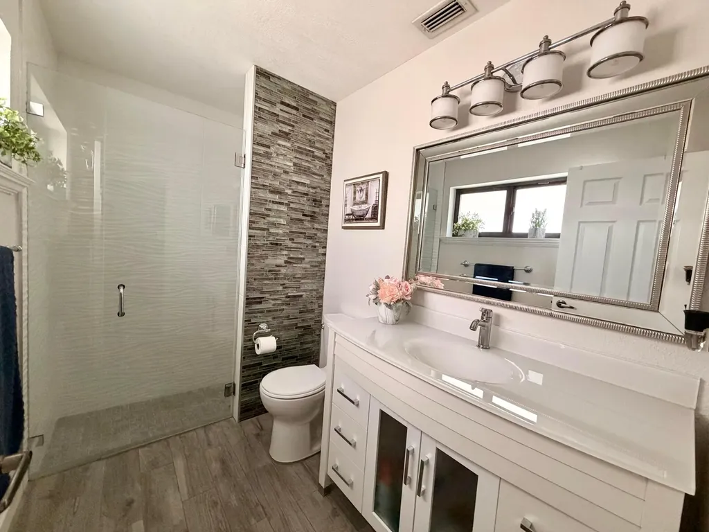 9914 NW 52nd Street Sunrise FL 33351